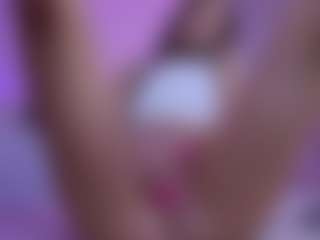 LilyRoselyn's Live Sex Cam Show