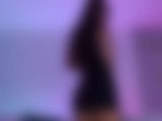 Live cam show with LilyRoselyn - Body Massage on Camsoda