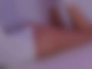 Live cam show with LilyRoselyn - Legs on SpankPalCams