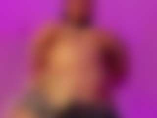 Live cam show with valenmoon1 - Oil on Camsoda