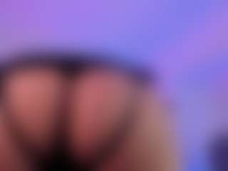 Live cam show with valenmoon1 - Asian Public on TeamSkeetLive