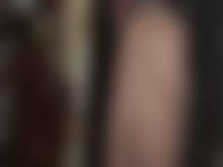 Live cam show with Delilah - Ass Clapping on CamClone