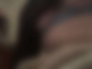 Live cam show with Delilah - Moaning on TeamSkeetLive