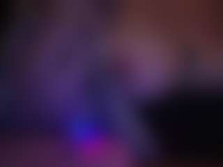 Live cam show with Delilah - Mobile MILF on TeamSkeetLive