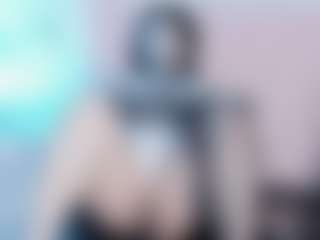 Bella's Live Sex Cam Show