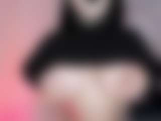 Live cam show with Bella - Big Tits on Camversity