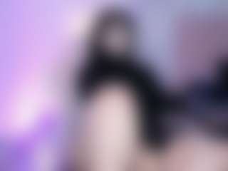 Live cam show with Bella - Teen (18+) on live18s.com