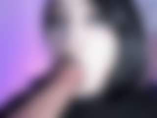 Live cam show with Bella - Big Tits on SxyPornLive