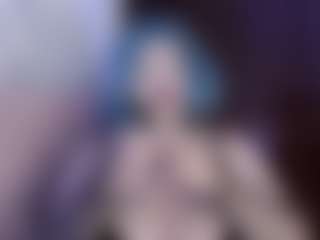 Bella's Live Sex Cam Show