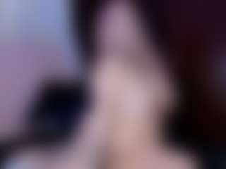 Bella's Live Sex Cam Show