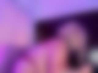 Live cam show with Bella - Fetish Big Tits on TastyBlacksLive