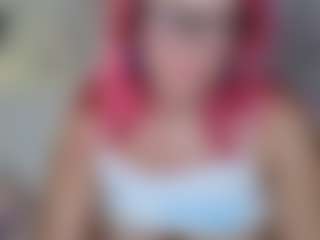 Live cam show with Emmie Ray - Neon Hair on Milfs Live