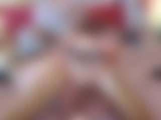 Live cam show with Emmie Ray - Neon Hair on SquirtSoMuch