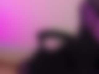 CarolineeGarciaa's Live Sex Cam Show