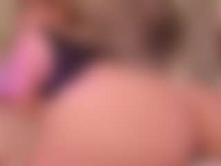 Live cam show with Samaantha-White - Mature on Gym Cam Girls