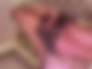 Live cam show with Samaantha-White - Mature on Gym Cam Girls