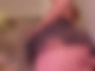 Live cam show with Samaantha-White - Shaved Pussy on liverealitysex.com