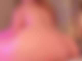 Live cam show with Samaantha-White - Blonde Hair Curvy on Camsoda