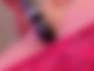Live cam show with Samaantha-White - Dildo Or Vibrator on SmokeAndPoke