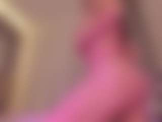 Live cam show with Samaantha-White - Athletic Tattoos on Free Soda