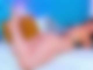 ParisRoa MILF webcam performer live streaming
