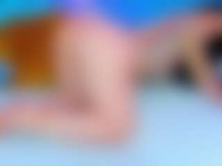Live cam show with ParisRoa - Mature on AdultVida.com