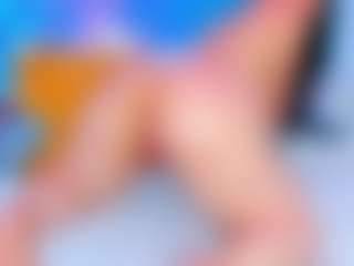 Live cam show with ParisRoa - Handjob on madthumbs