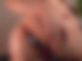 Live cam show with Vikky_Love - Gorgeous on SmokeAndPoke