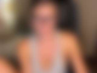 Live cam show with DannaEvan - Oil on milfzrlive.com