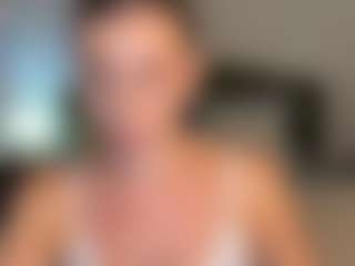 Live cam show with DannaEvan - Strapon on milfzrlive.com