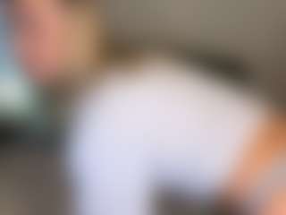 Live cam show with DannaEvan - Green Eyes on Gym Cam Girls