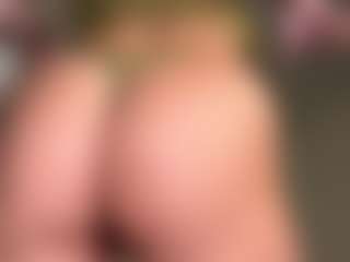 Live cam show with DannaEvan - Muscle on xheatlive.com