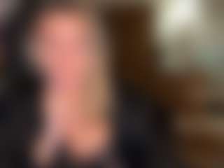 Live cam show with DannaEvan - Shaved on StripNow