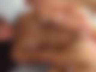 charlottee-4's Live Sex Cam Show