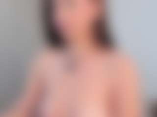Live cam show with miiamadison - Petite on thefappeningchat.com