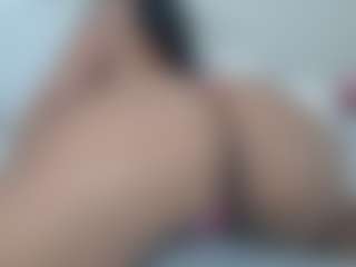 Lia L's Live Sex Cam Show