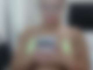 Lia L's Live Sex Cam Show