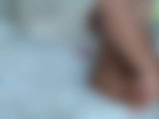 Lia L's Live Sex Cam Show