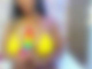 Live cam show with zurygray - Thick on TastyBlacksLive