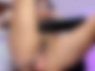 Live cam show with emma-white001 - BBW on live18s.com