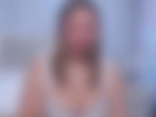 Live cam show with SallyVerda - Living Room on Pornisteam.com