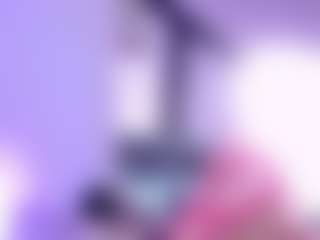 Ahytana MILF webcam performer live streaming