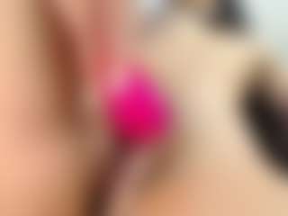 AnnaAlvarez's Live Sex Cam Show