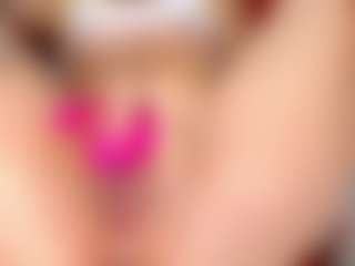 Live cam show with AnnaAlvarez - Petite on Camsoda