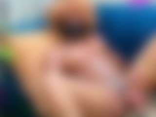 Live cam show with Squirt Princess - Genital Piercings on eurowanks.com