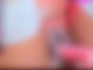 Spettacolo in cam dal vivo con Squirt Princess - Public Red Hair su Camsoda