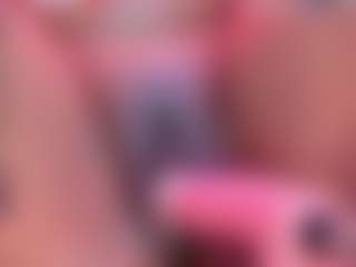 Live cam show with Squirt Princess - Fuck Machine on Milf Play