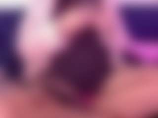 ThroatGoatxo's Live Sex Cam Show