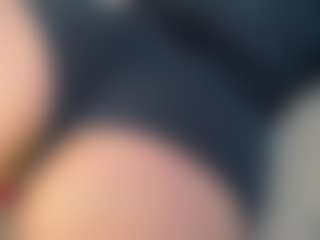 Live cam show with KateAnalQueen - New Big Tits on Milfs Live