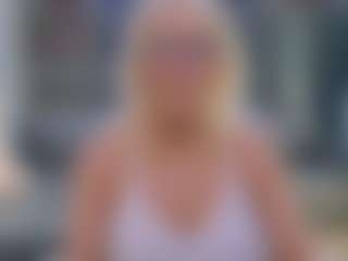 Live cam show with Fit Cougar - Senior on CamSextacy